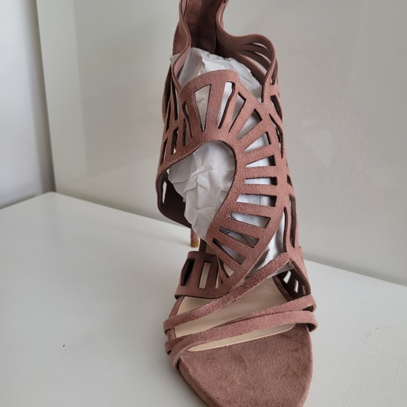 [SOLD] Zara Open Work heels - Picture 4 of 5